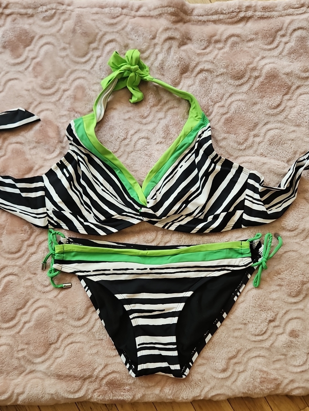 JAG 2-piece swimsuit bikini (S/34D)